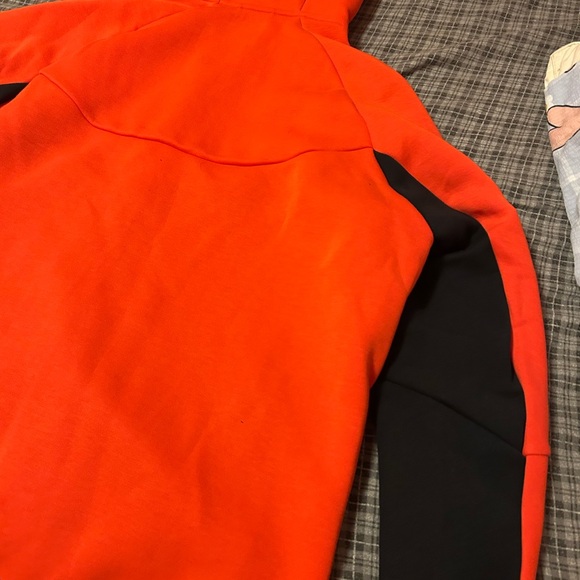 Nike Orange Hoodie with Black Zipper - Picture 4 of 8
